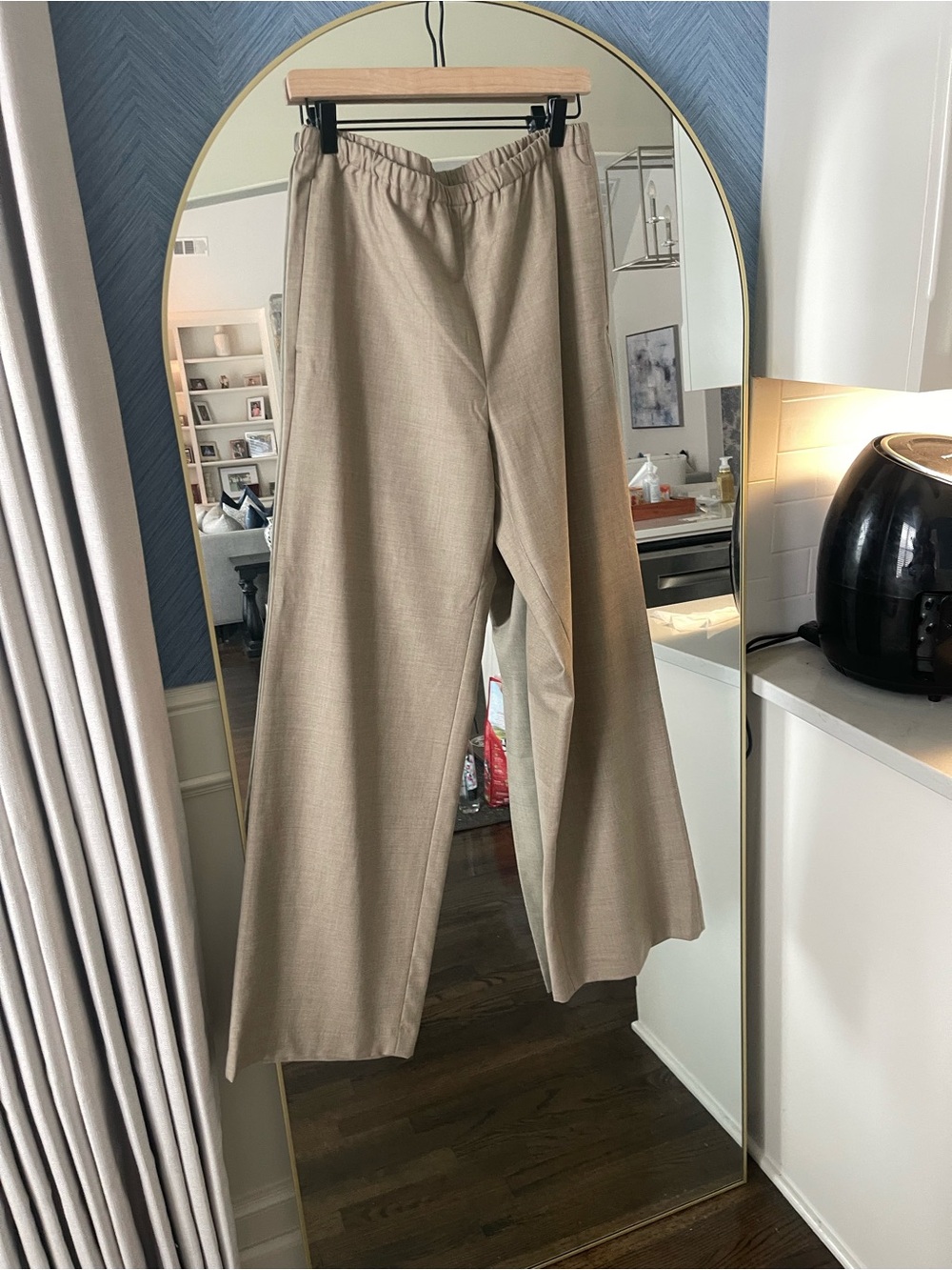 Banana Republic Wide Leg Neutral Beige Trousers